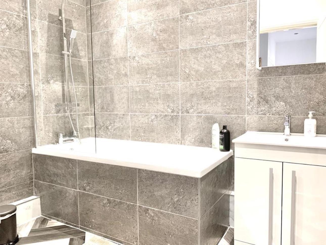 Premium Apartments Thatcham Broadway Szoba fotó